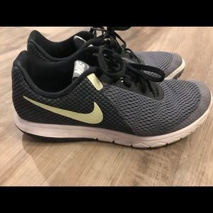Nike tennis shoes